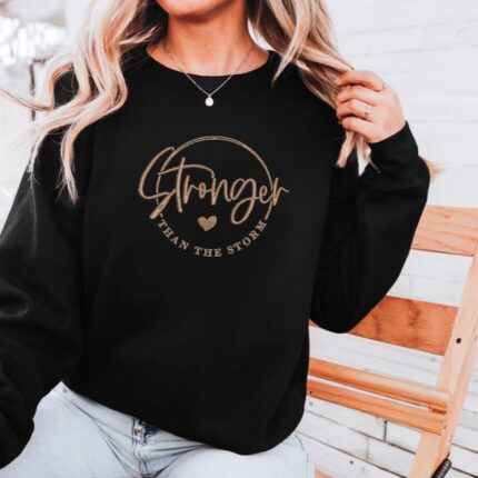 Hanorac dama brodat Stronger Than The Storm1